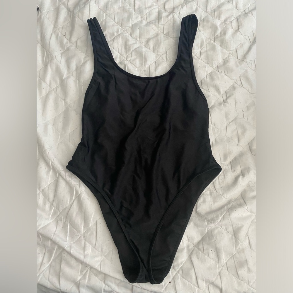 Simple black one piece low cut back bathingsuit